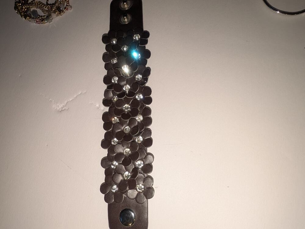 Bracelet Faux Leather Cuff Wide 40 mm Flowers Armlet Brown Clear